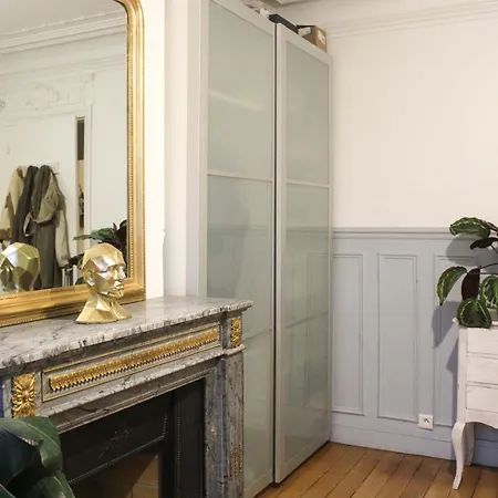 Spacious And Practical In 18th Apartamento *