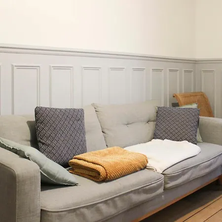Spacious And Practical In 18th Apartamento París